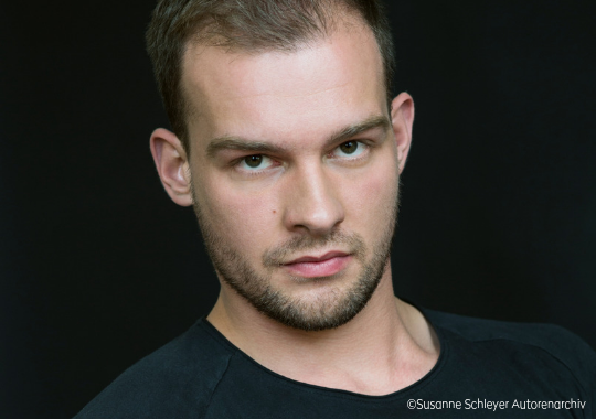 Eric Stehfest, Autor von 9 Tage wach